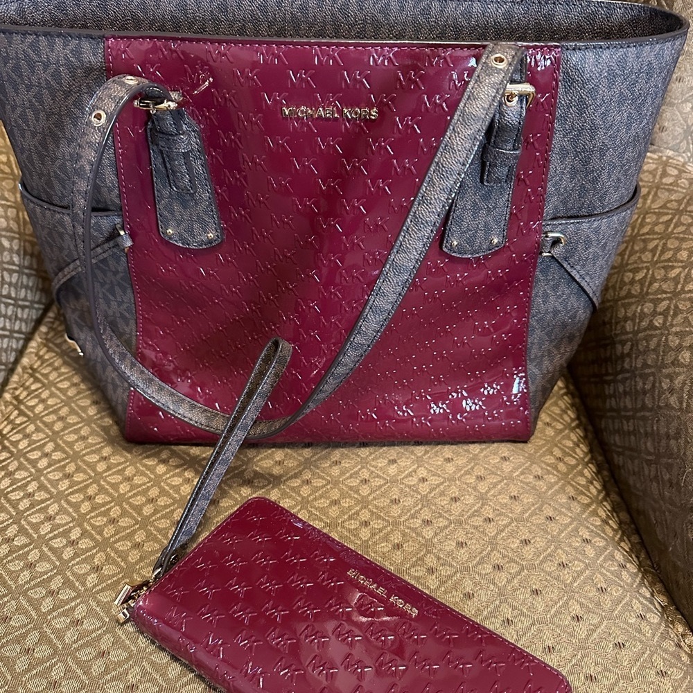 Authentic Michael Kors handbag (no wallet) Brown/Cranberry